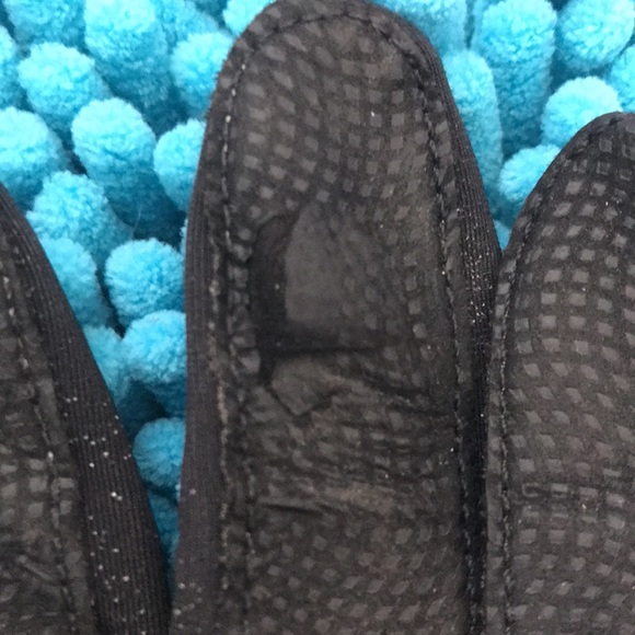 ⚾️UNDER ARMOUR BATTING GLOVES⚾️ - Picture 3 of 4